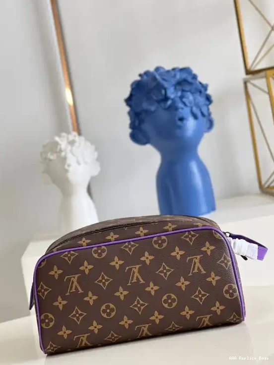 Aaa replica ru DOPP POUCH VUITTON LOUIS TOILET KIT 0611